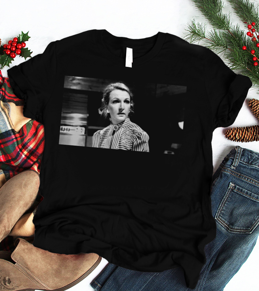 Penelope Keith Effortlessly Posh Star Of British Sitcoms T-Shirt