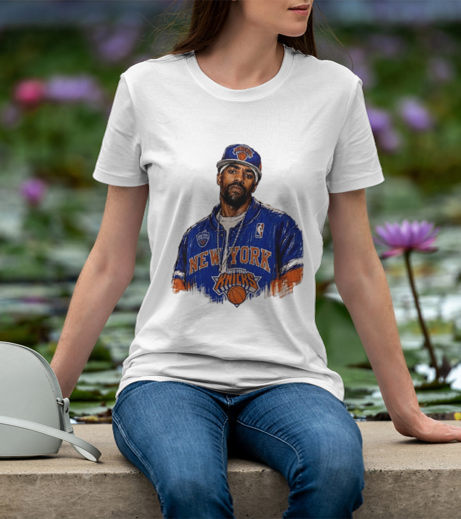 Kyrie Irving New York Knicks New Yorks Finest To The World Manhattan Knicks T-Shirt
