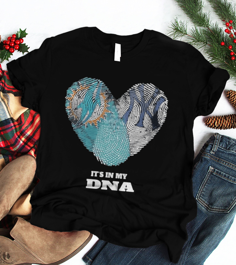 New York Yankees Statue Of Liberty It's In My DNA T-Shirt