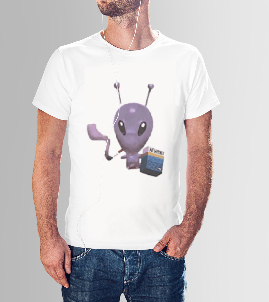 Alien Holding Newport Cigarette Pack Smoking Space Travel T-Shirt