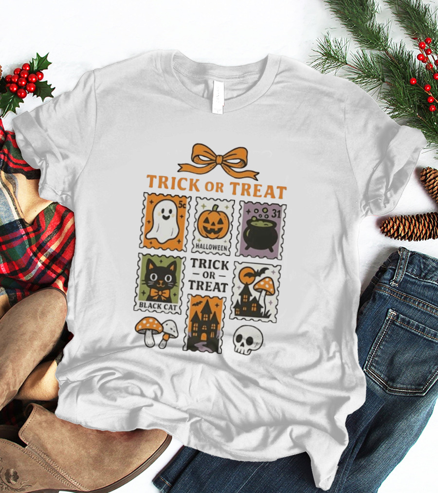 Trick Or Treat Halloween Ghost Pumpkin Cauldron Black Cat Haunted House T-Shirt