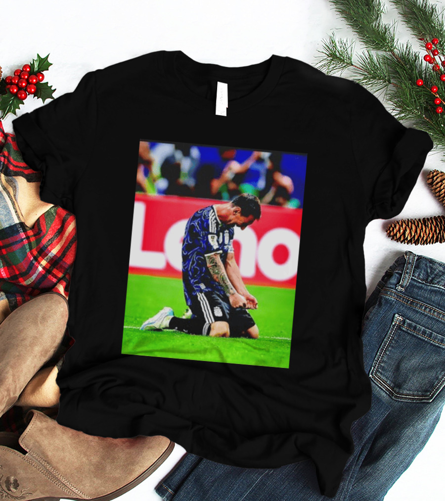 Argentina Football Icon Lionel Messi Kneels In Triumph National Team Victory T-Shirt