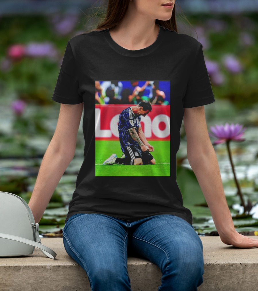 Argentina Football Icon Lionel Messi Kneels In Triumph National Team Victory T-Shirt