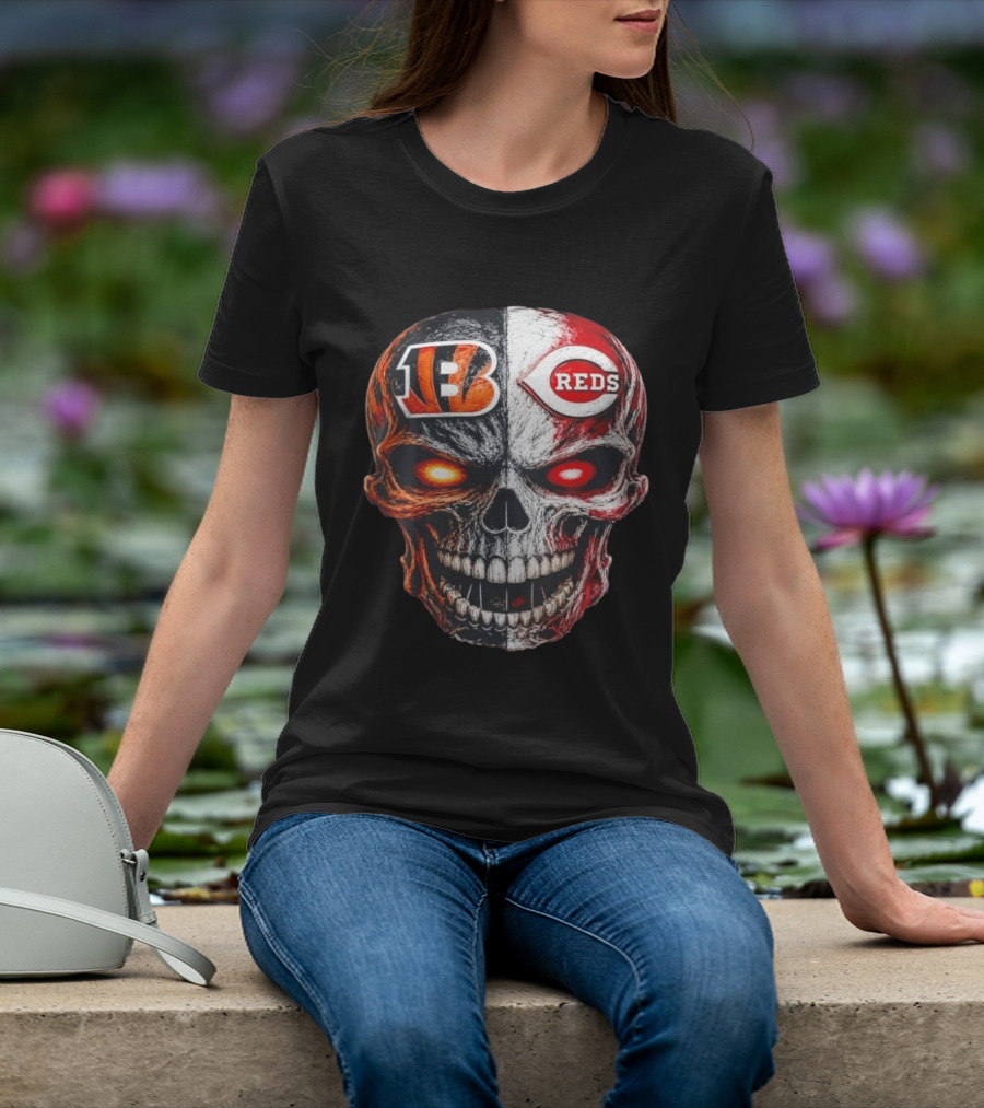 BENGALS REDS Skull Split Face Dual T-Shirt