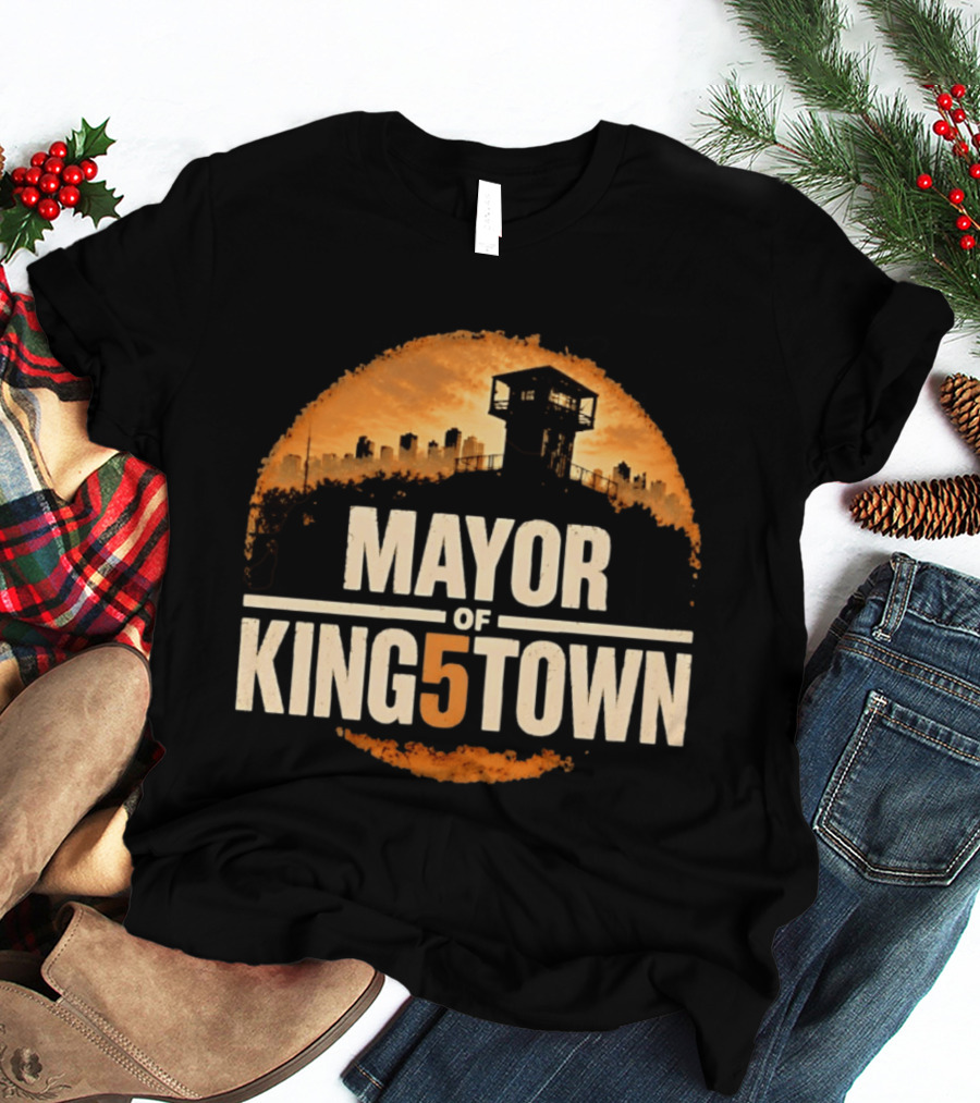 Mayor Of Kingstown Tower Silhouette Skyline Orange Circle T-Shirt