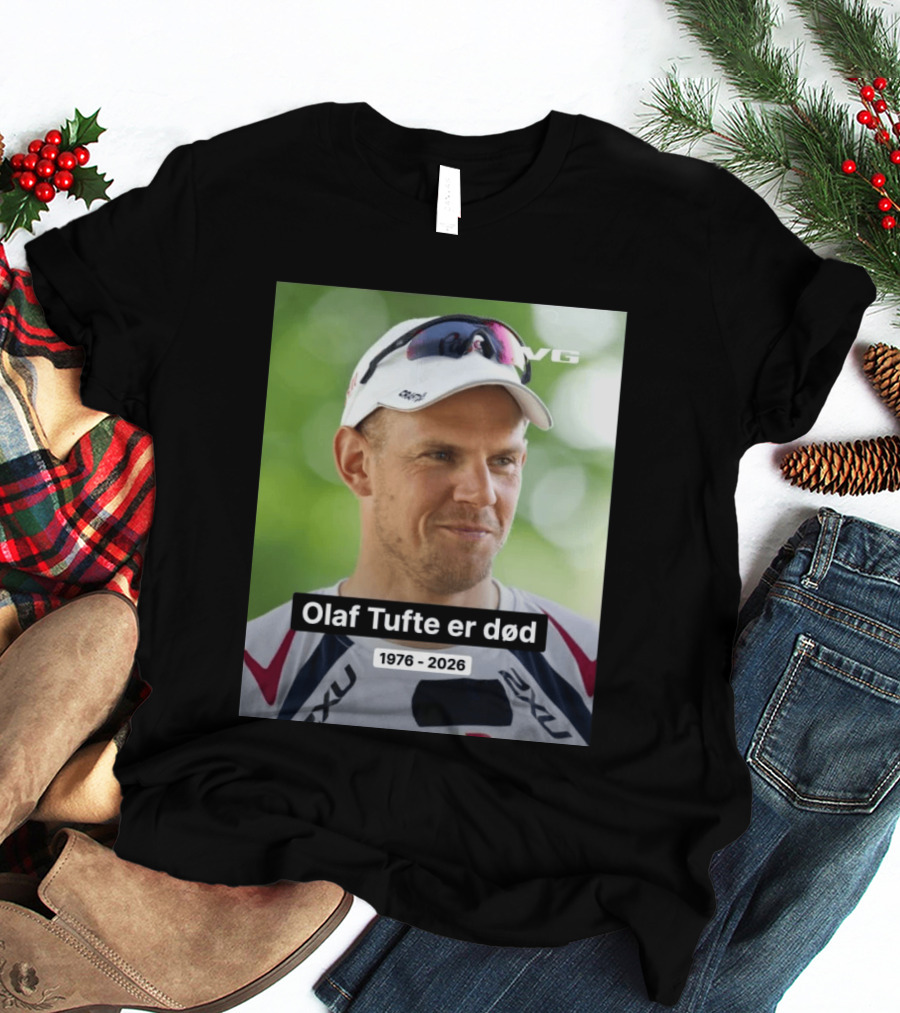 Olaf Tufte Er Død 1976 2026 VG 2XU T-Shirt