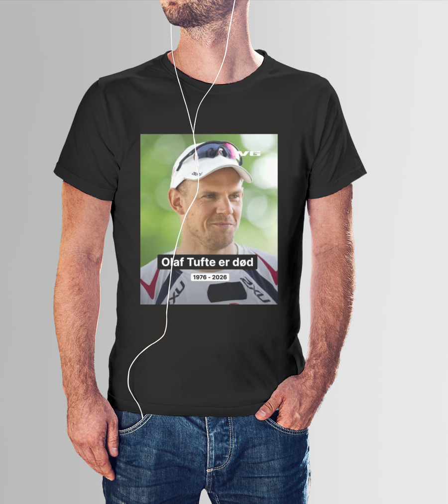 Olaf Tufte Er Død 1976 2026 VG 2XU T-Shirt