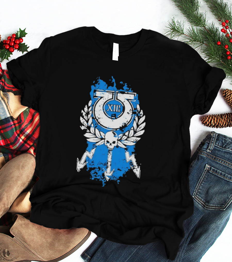 XIII Ultramarines Distressed Warhammer 40k Skull Lightning Laurel T-Shirt