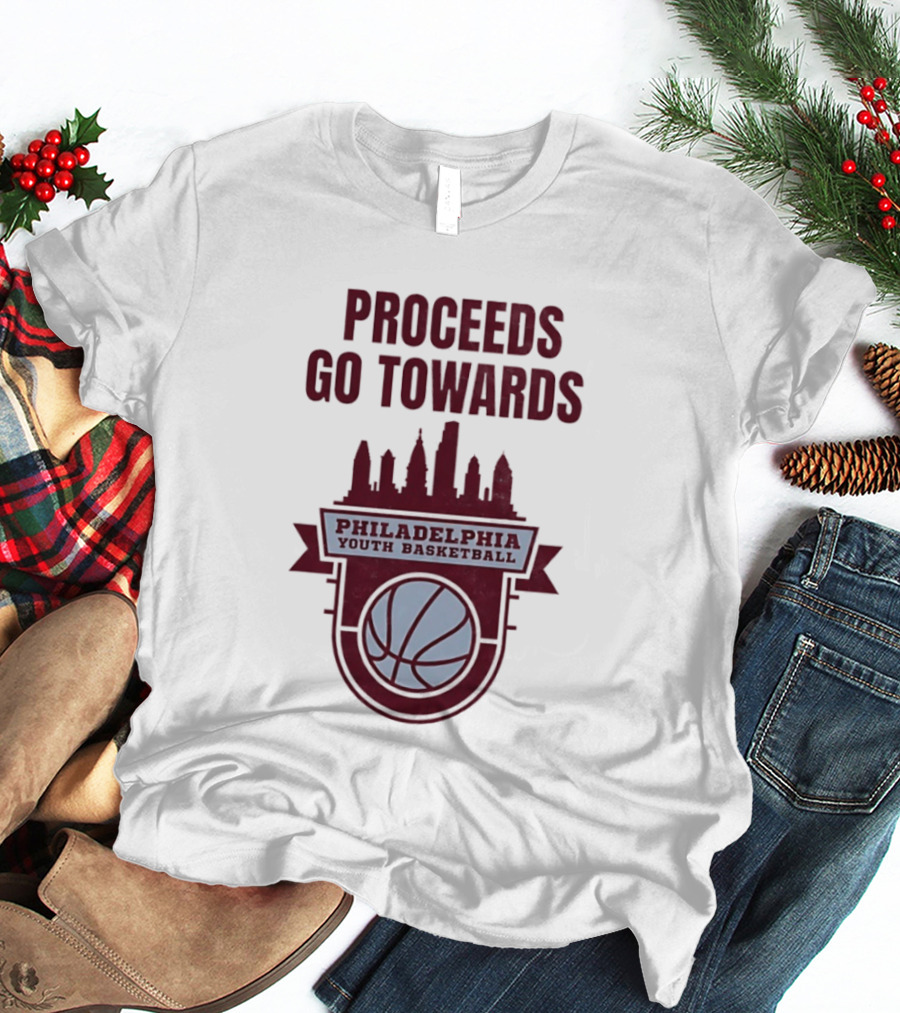 Philadelphia Youth Basketball Supporting Skyline And Ball T-Shirt