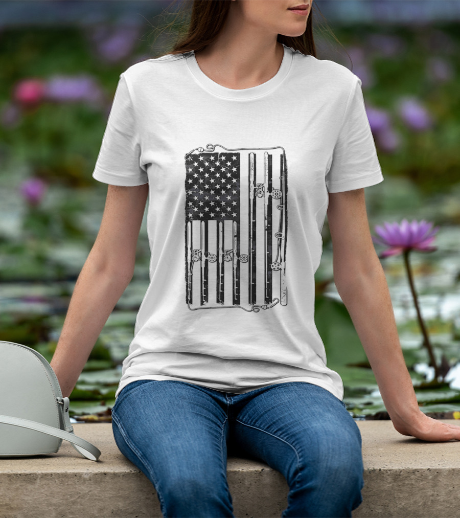 Distressed American Flag Fishing Rod Patriotic USA Angling Stars And Stripes T-Shirt