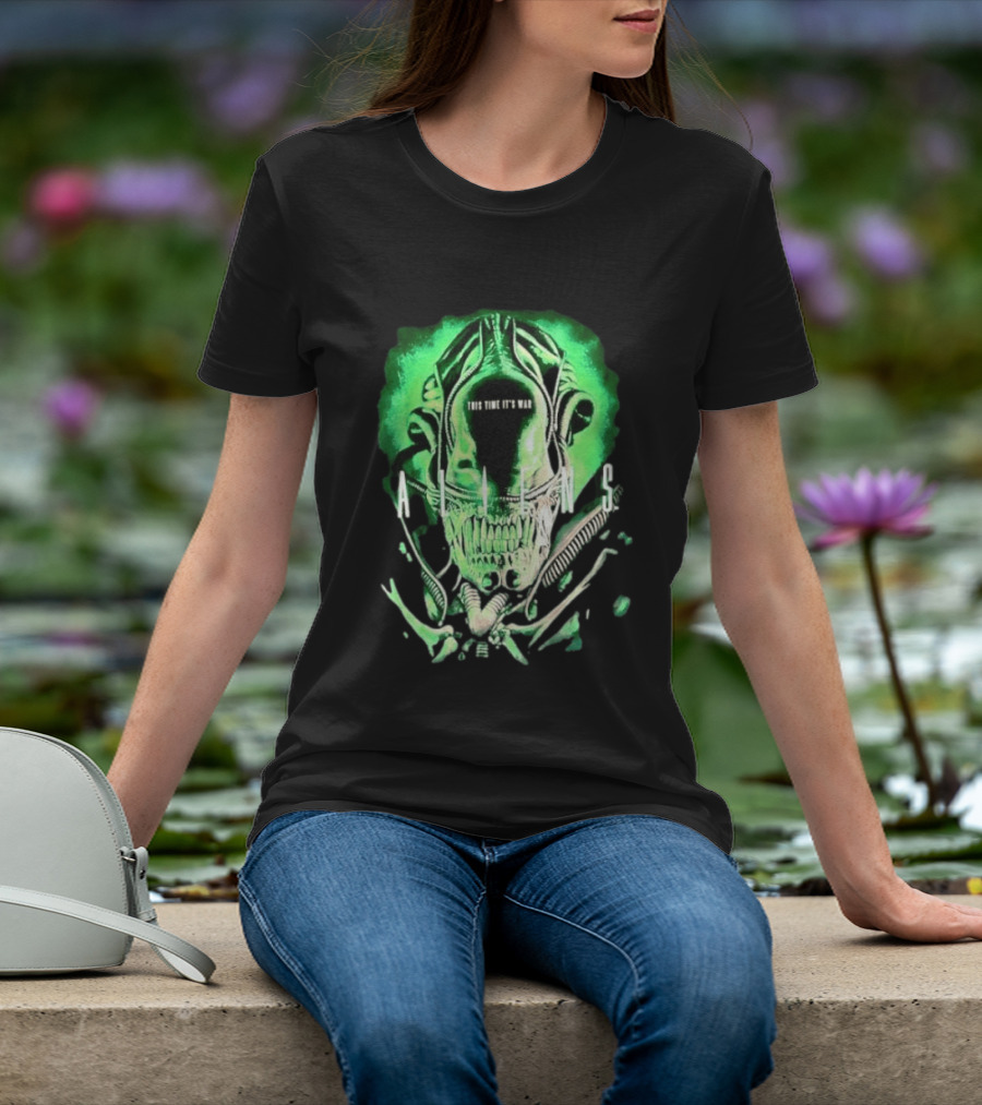 Xenomorph Aliens This Time It's War Alien Franchise Movie T-Shirt