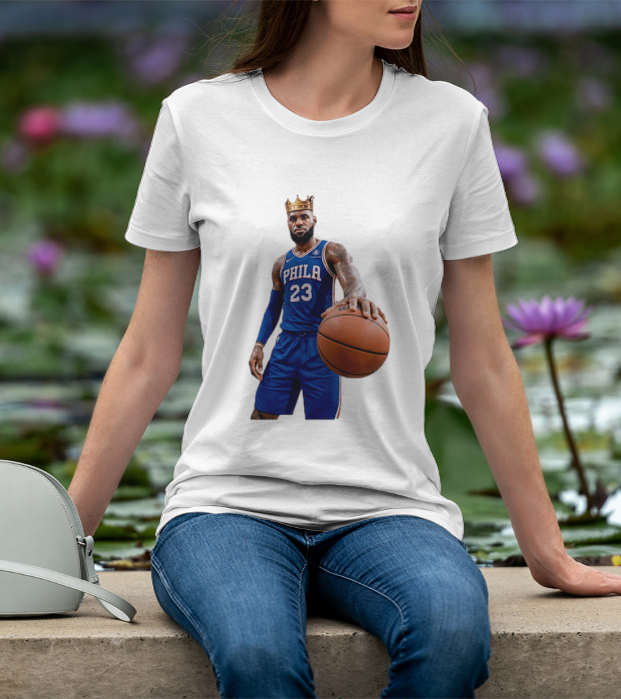 LeBron James King Crown Dribbling Philadelphia 76ers Basketball Player 23 Phila T-Shirt