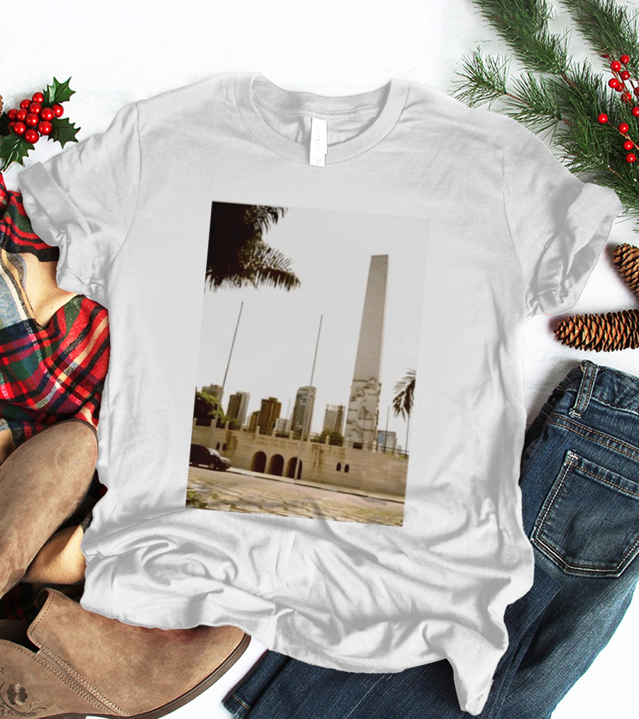 Obelisco Do Ibirapuera M M D C Viveram Pouco Para Morrer Bem Morreram Jovens Historical Monument São Paulo Brazil T-Shirt