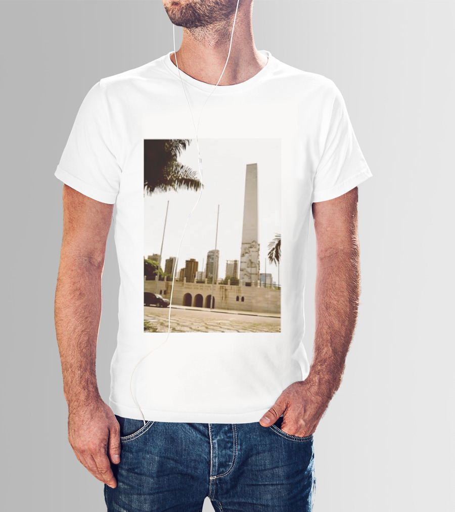 Obelisco Do Ibirapuera M M D C Viveram Pouco Para Morrer Bem Morreram Jovens Historical Monument São Paulo Brazil T-Shirt