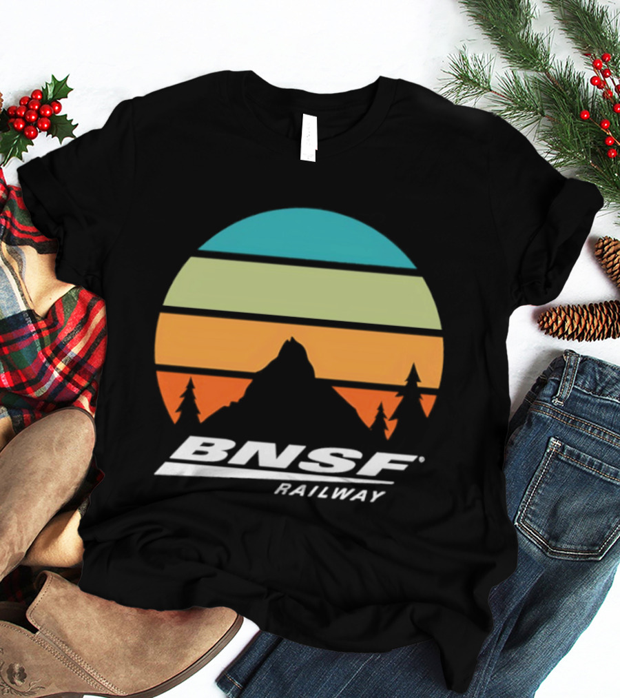 BNSF Railway Mountain Landscape Retro Sunset T-Shirt