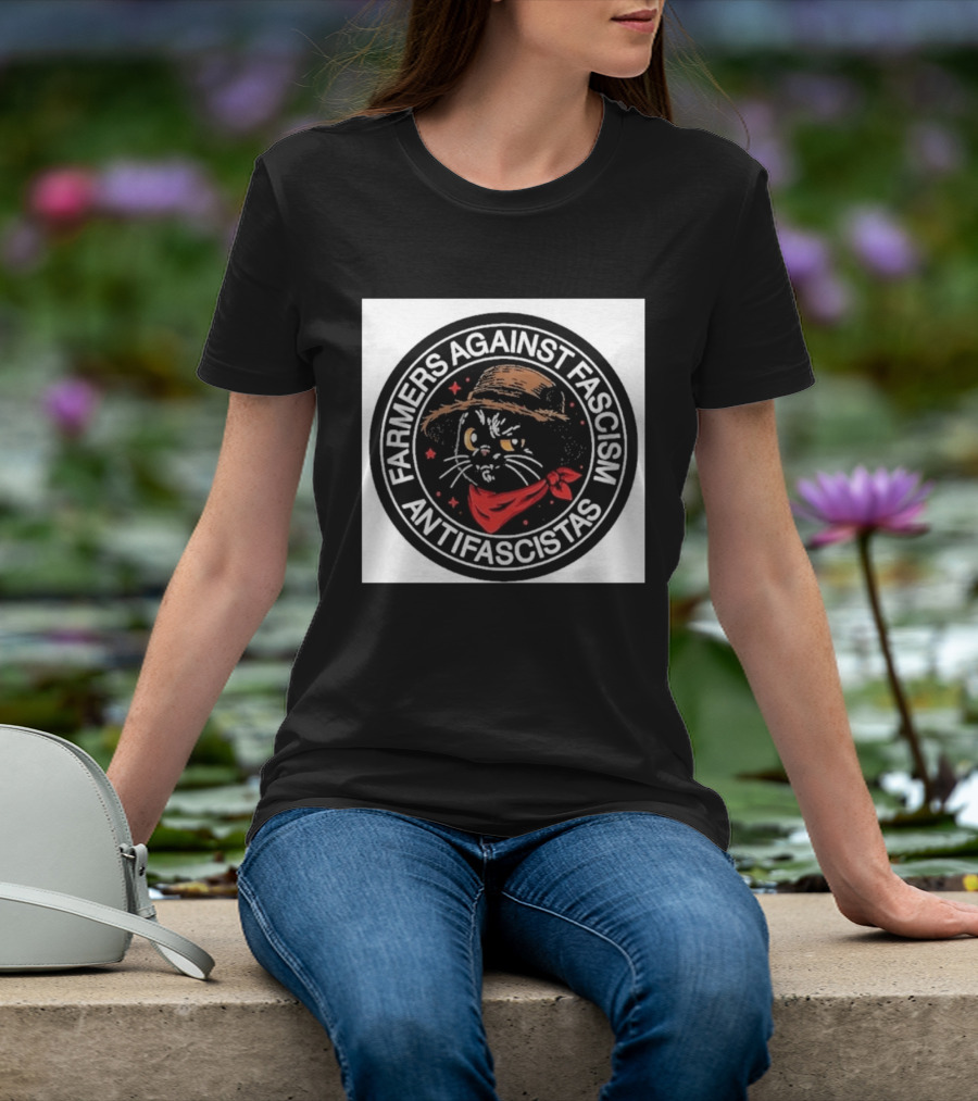 Farmers Against Fascism Antifascistas Cat Straw Hat Red Bandana T-Shirt