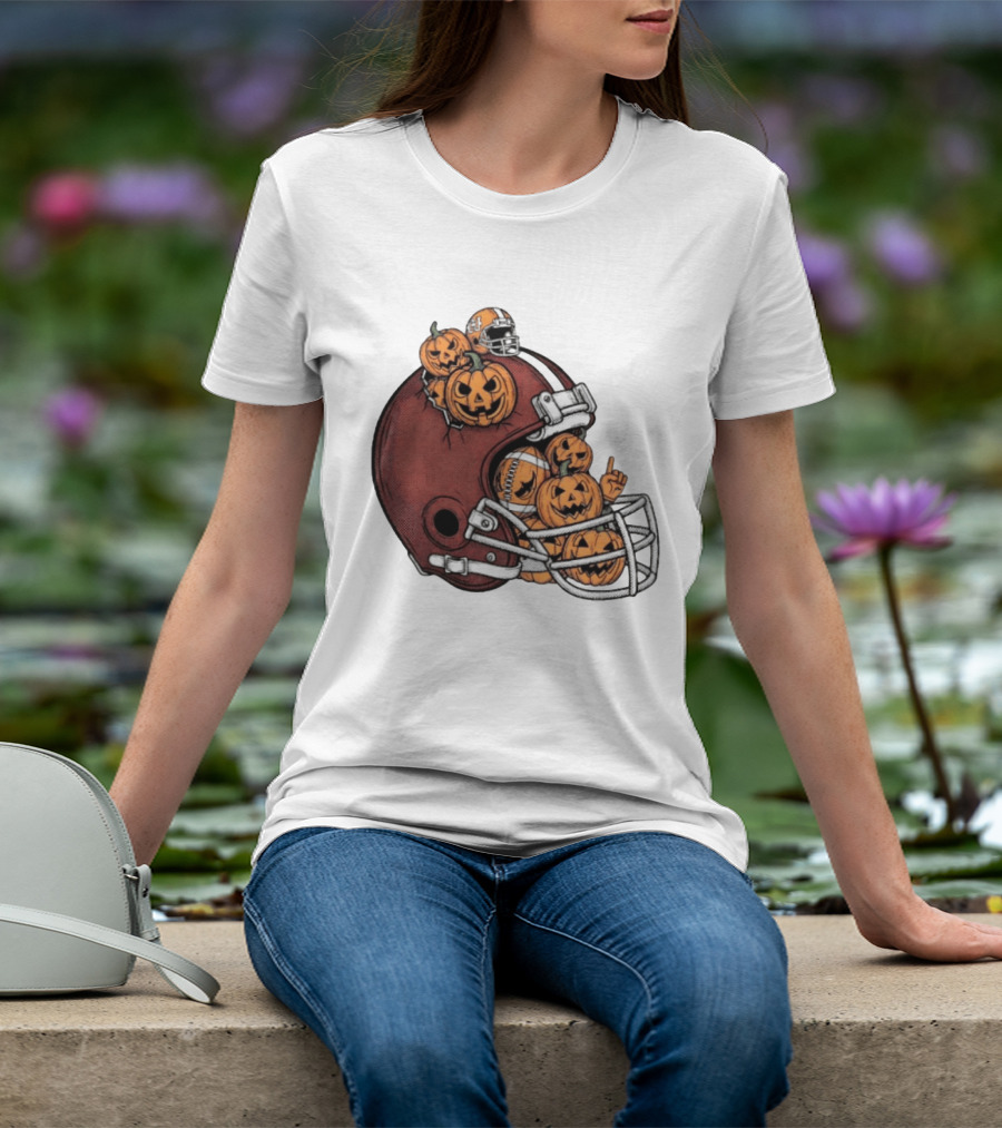 Cleveland Browns Halloween Pumpkin Football Helmet T-Shirt