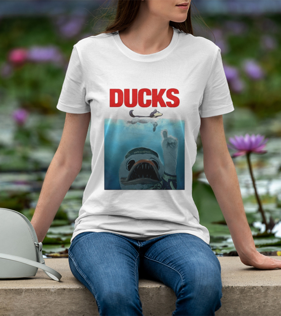 Oregon Ducks Jaws Parody With Washington Huskies Rivalry T-Shirt