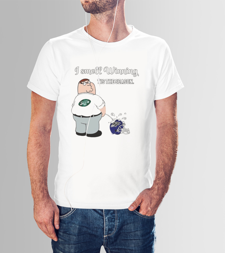 Peter Griffin New York Jets I Smell Winning Tis The Season Peeing On Baltimore Ravens Helmet T-Shirt