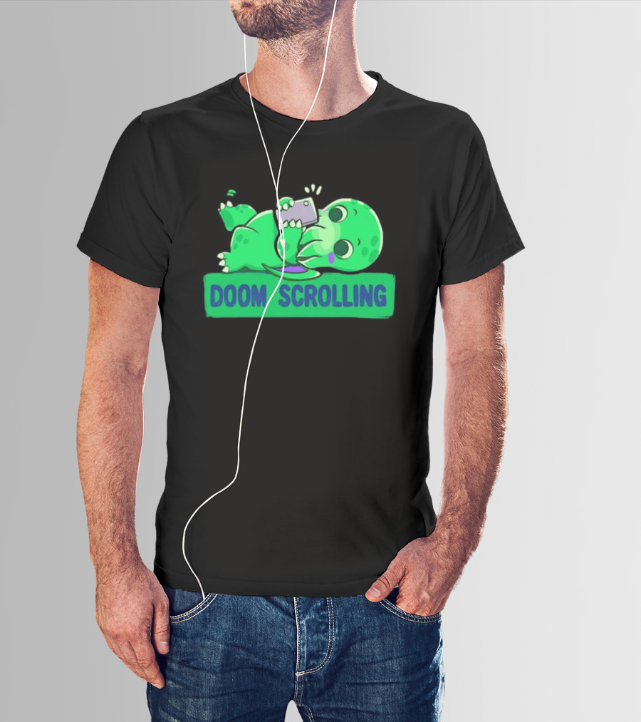 Doom Scrolling Cthulhu Lovecraft Monster With Smartphone T-Shirt