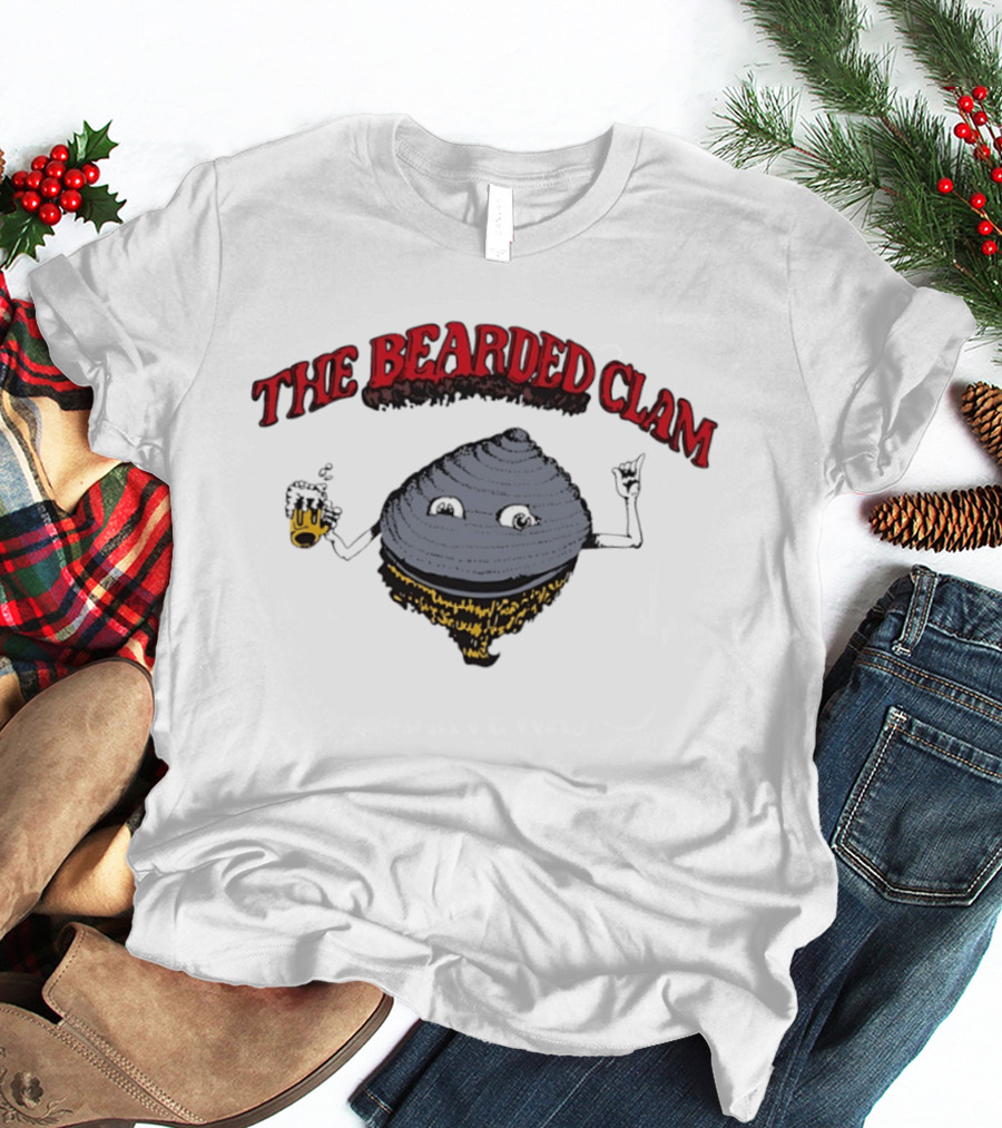 The Bearded Clam Cartoon Drinking Beer T-Shirt