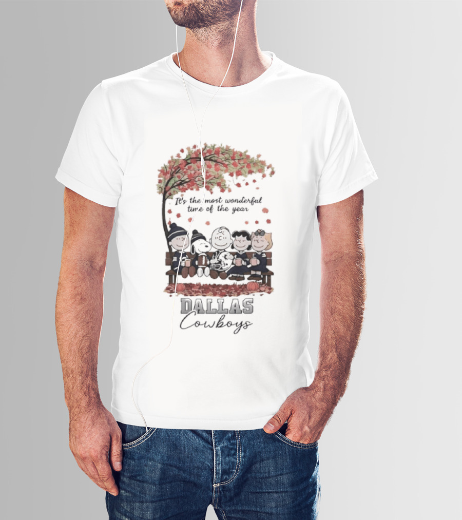 Peanuts Characters It's The Most Wonderful Time Of The Year Dallas Cowboys Autumn Scene T-Shirt