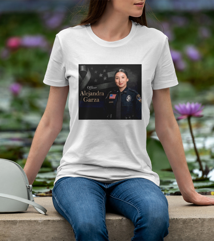 Officer Alejandra Garza Memorial Tribute With Flag And Ribbon T-Shirt