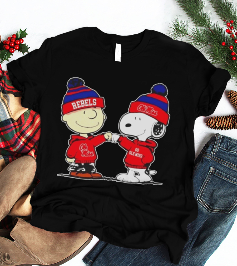 Ole Miss Rebels Snoopy Charlie Brown Fist Bump Go Ole Miss T-Shirt