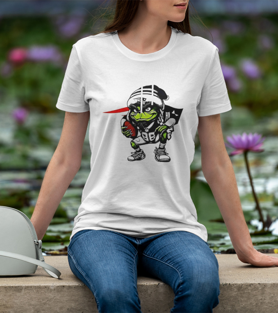 New England Patriots Grinch Christmas Football Collaboration T-Shirt