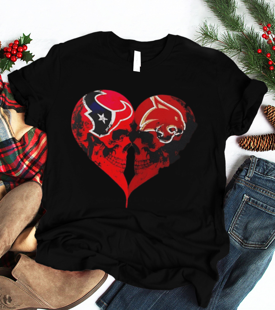 Houston Texans And Tampa Bay Buccaneers Skulls Heart Shape Distressed T-Shirt