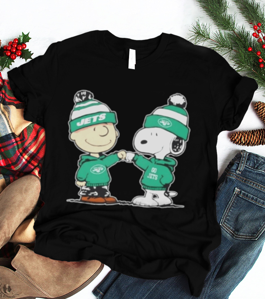 Original Peanuts Charlie Brown Snoopy New York Jets Fist Bump Go Jets Football T-Shirt