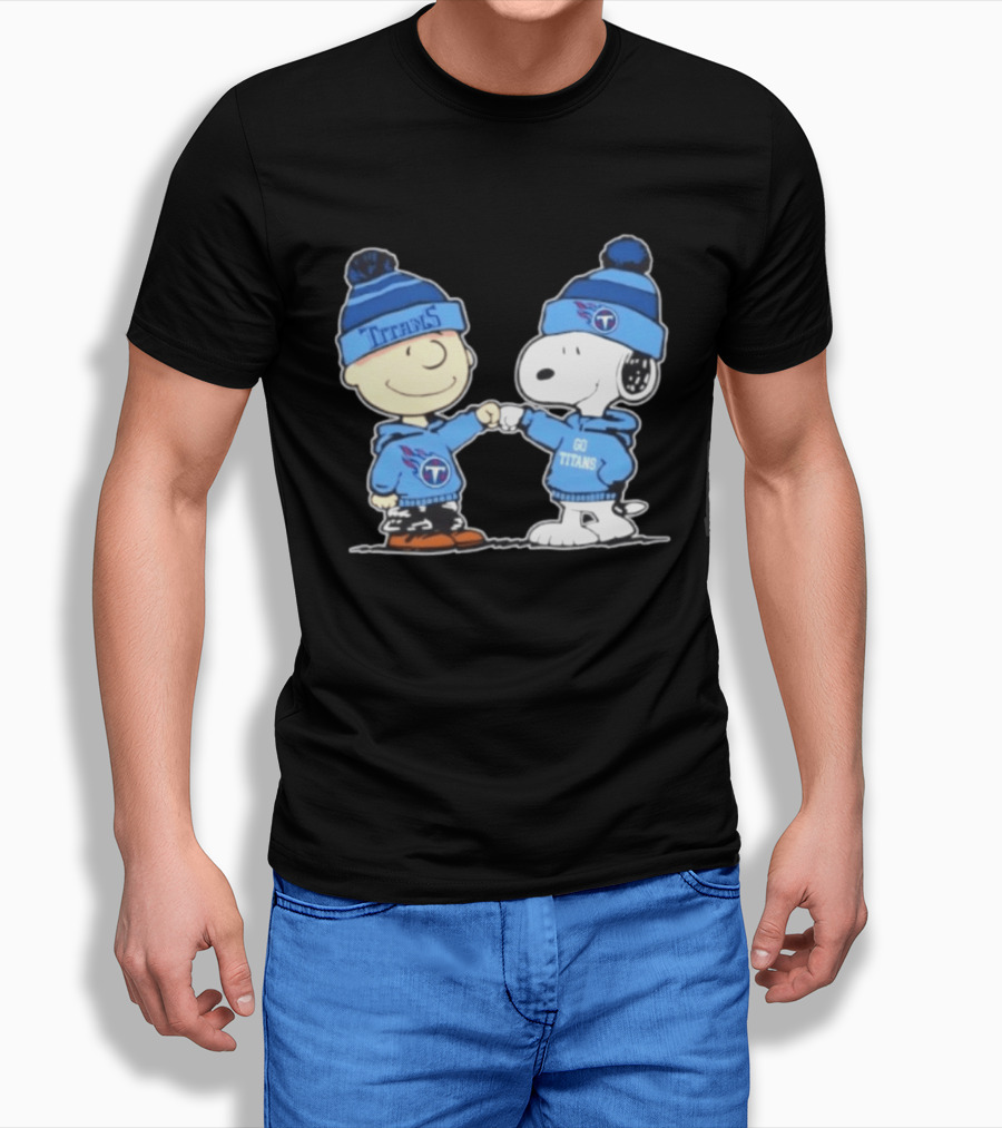 Peanuts Charlie Brown Snoopy Fist Bump Tennessee Titans Football Go Titans T-Shirt