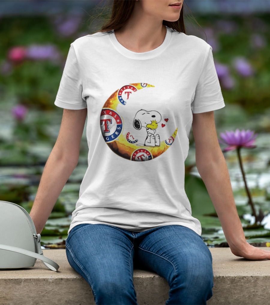 Snoopy Woodstock Texas Rangers Moon Baseball Fan Celebration T-Shirt