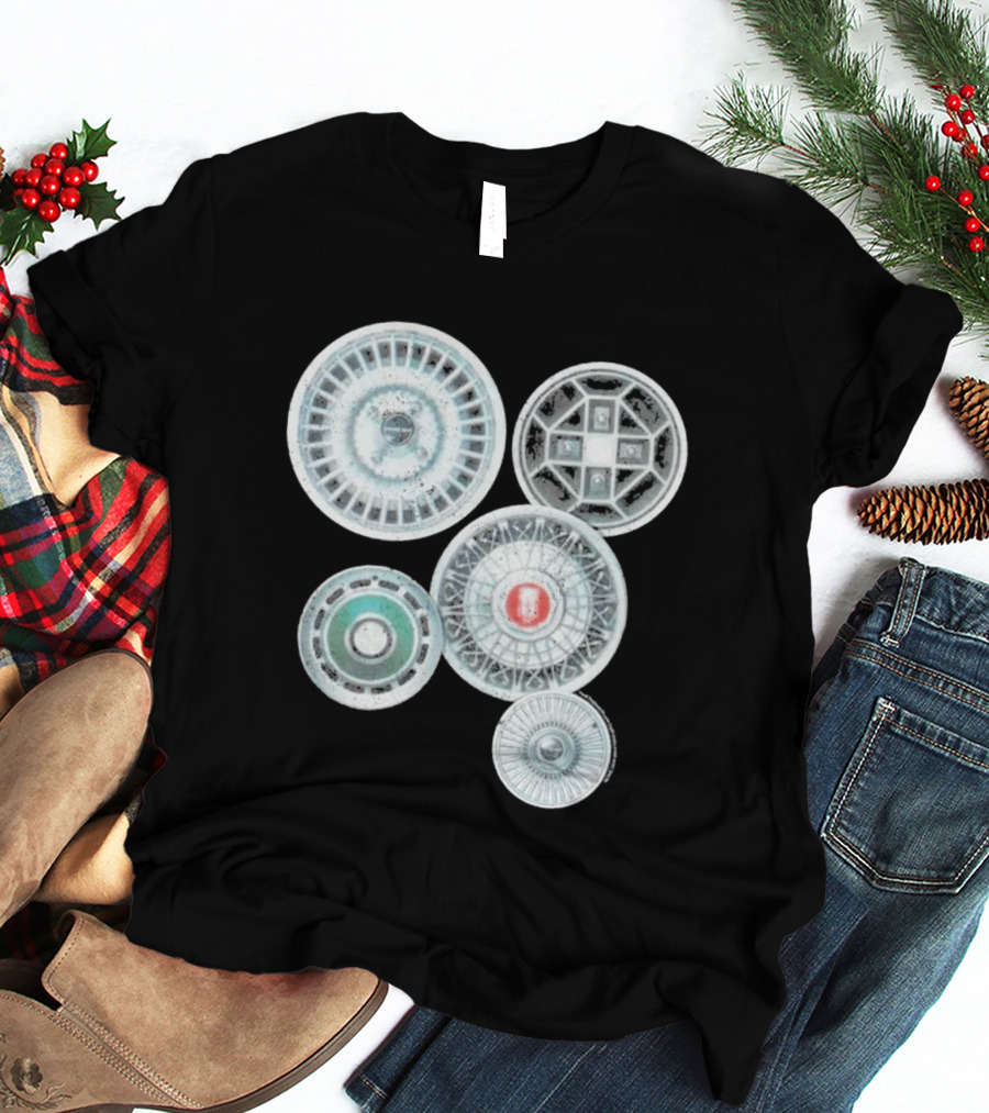 Vintage Ford Hubcaps Collection Classic Car Enthusiast Retro Wheels T-Shirt