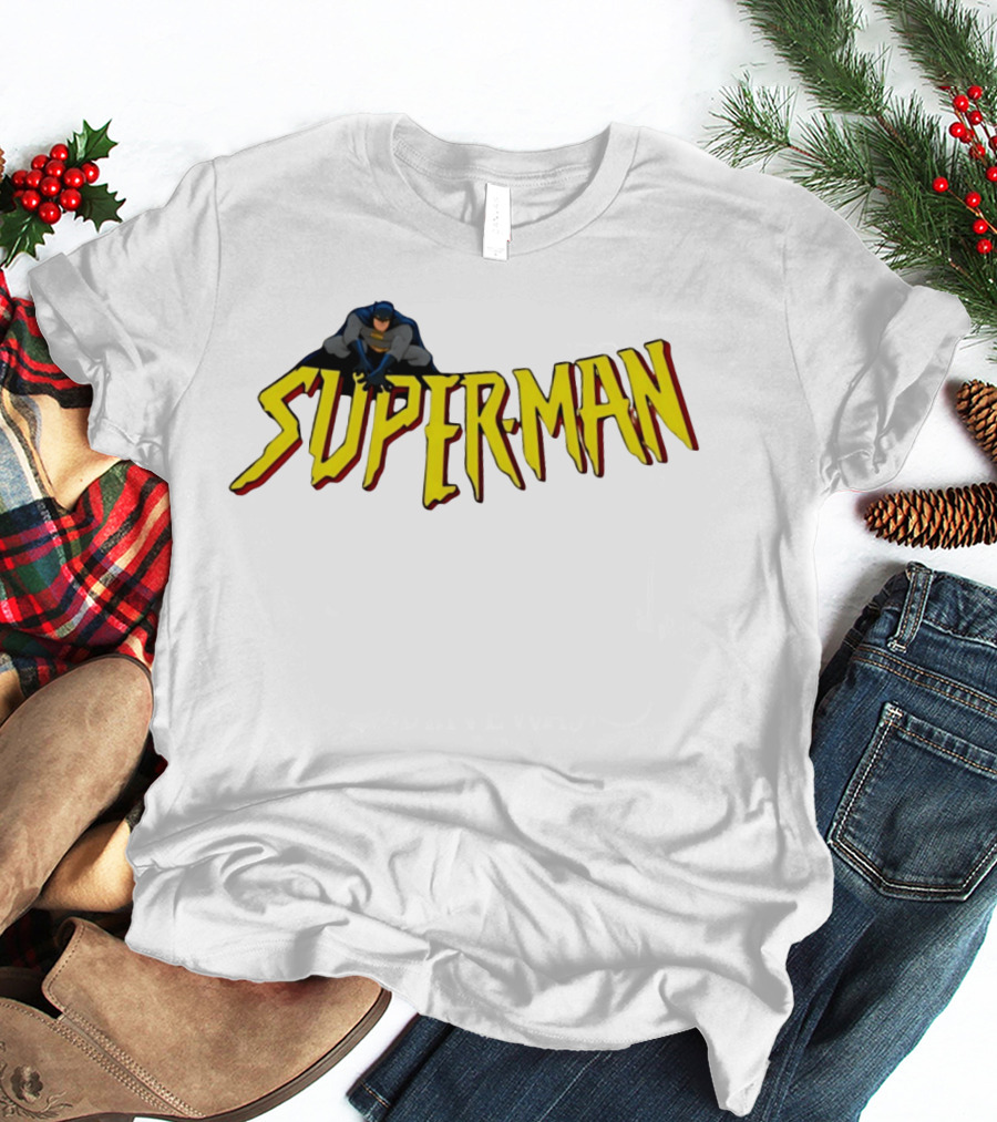 Batman Crouching On Superman Lettering DC Comics T-Shirt