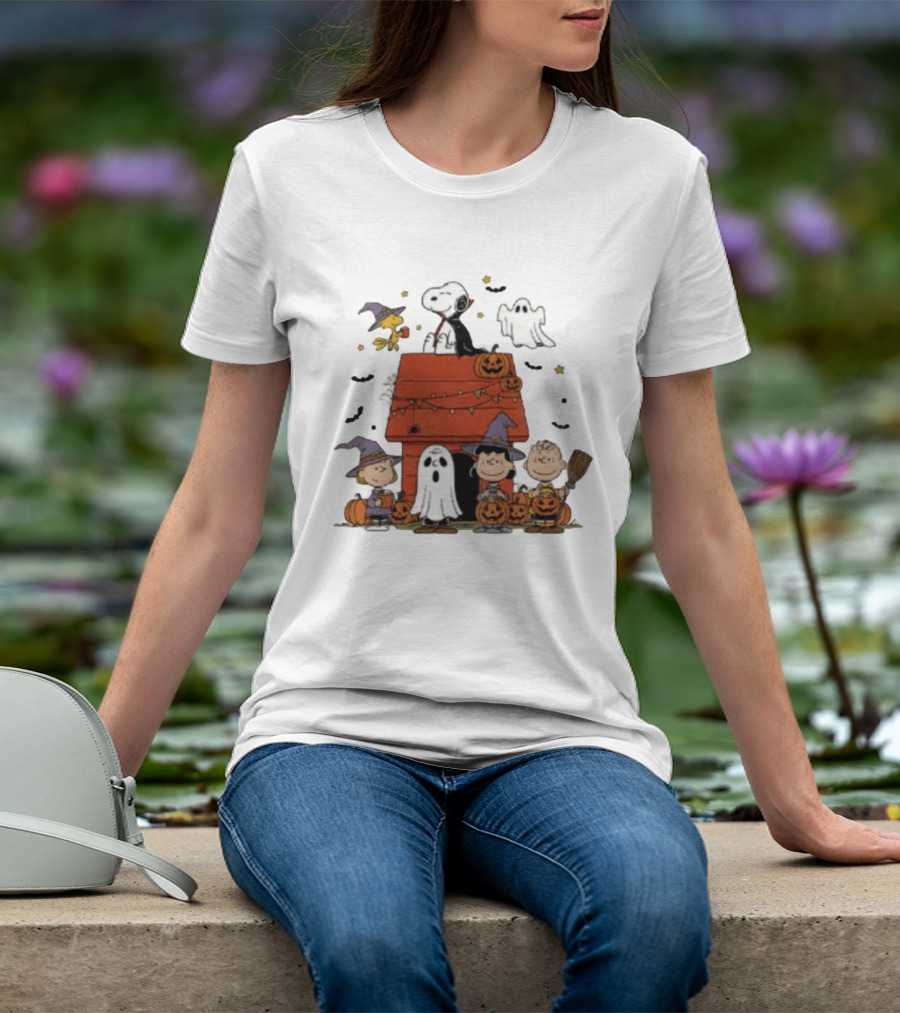 Snoopy Halloween Woodstock Ghost Pumpkins Charlie Brown Lucy 2025 T-Shirt