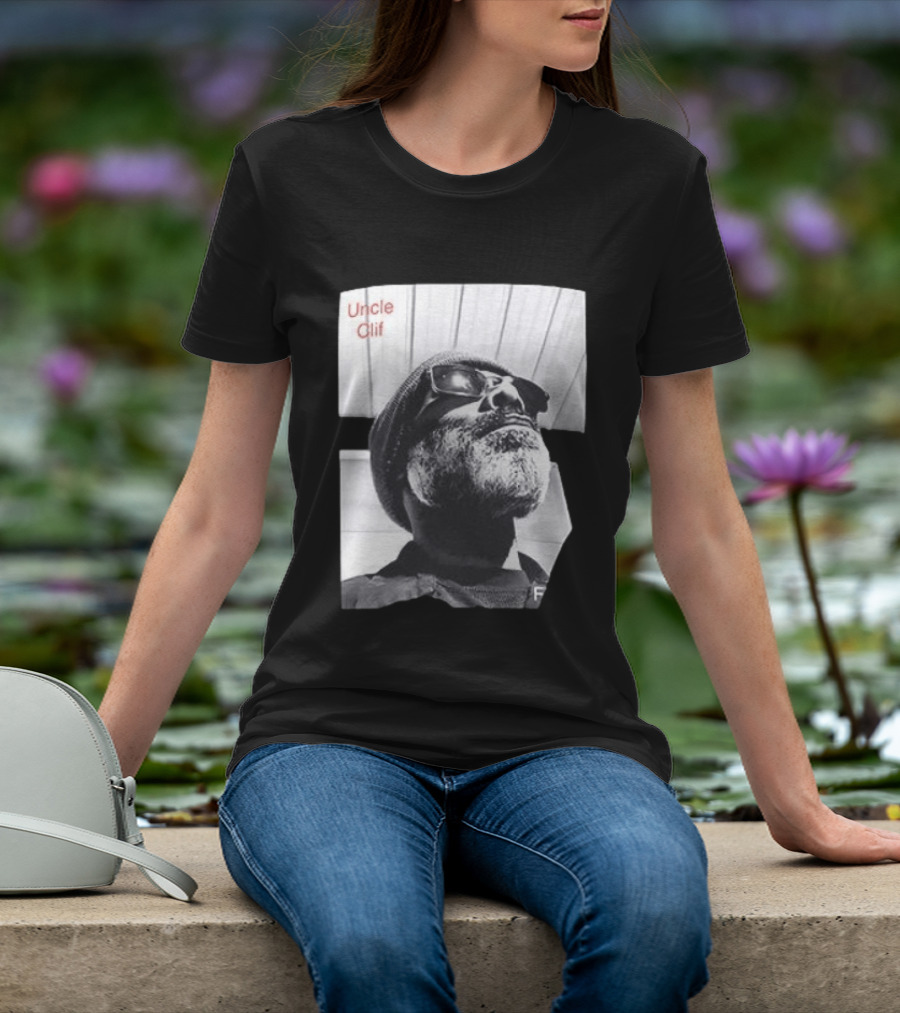 Uncle Clif Bring Back Common Sense Vintage Style Black And White Bearded Man In Sunglasses T-Shirt