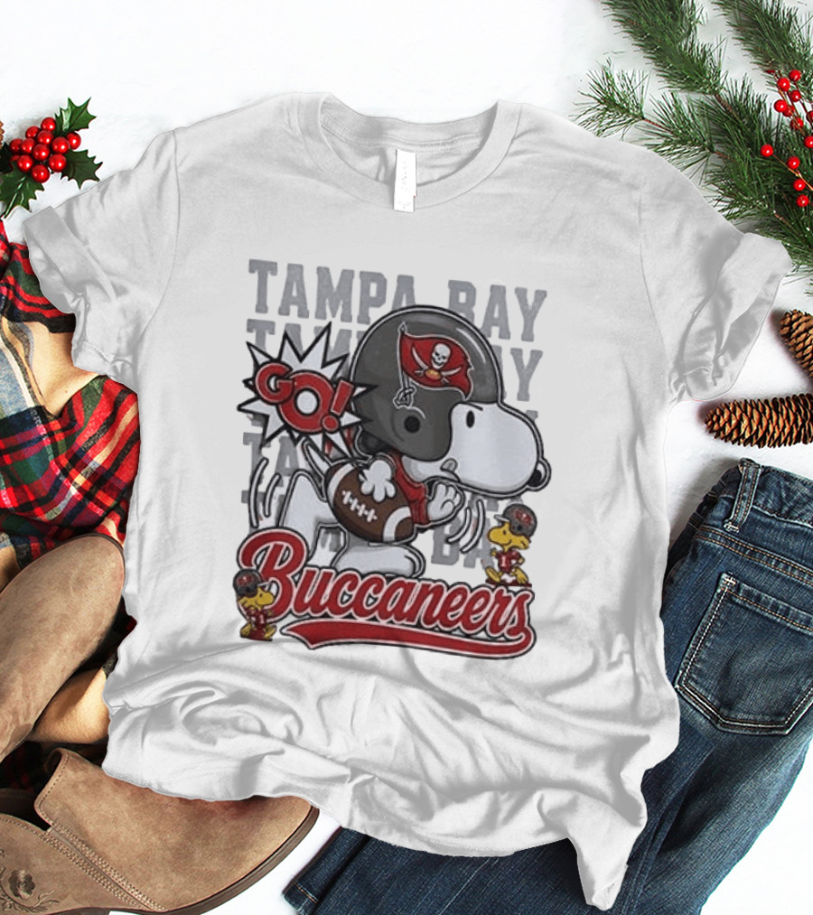 Tampa Bay Buccaneers Go Snoopy Football Peanuts Huddle T-Shirt