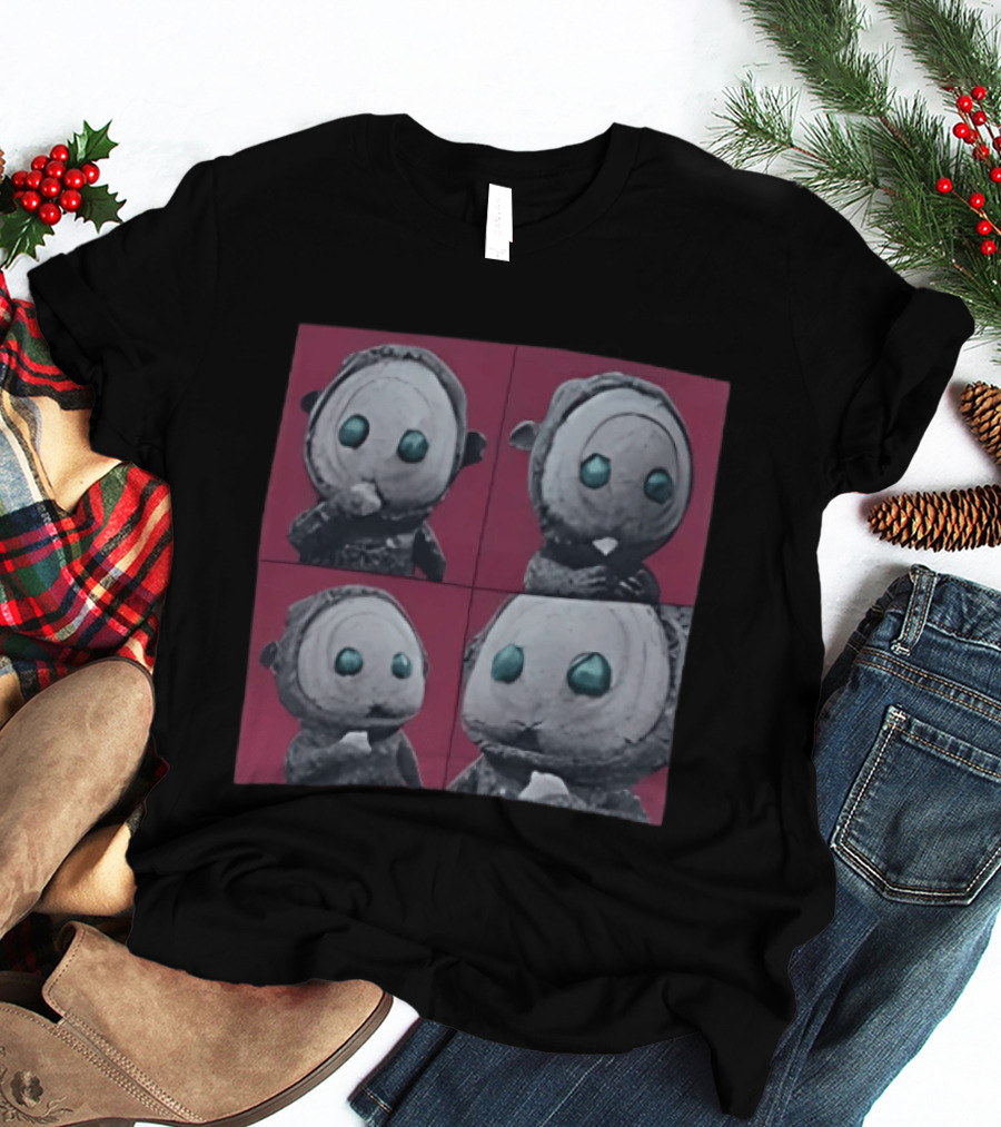 The East Palace Kkeomeoksali Cute Character Art Quadrant T-Shirt