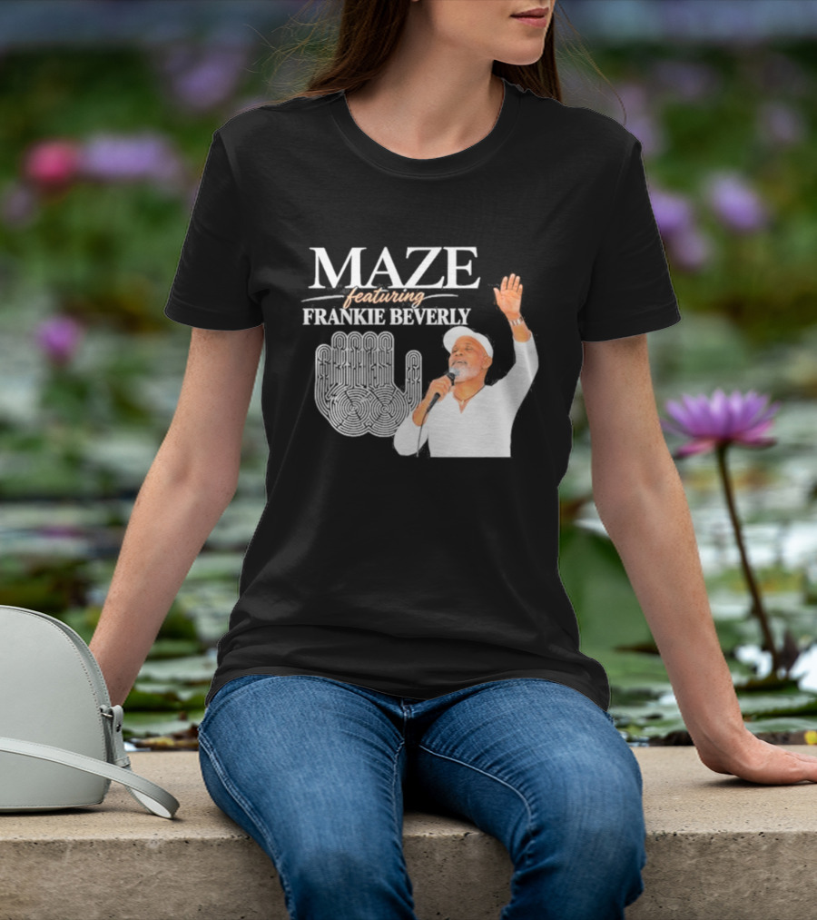Maze Featuring Frankie Beverly White Outfit Microphone Performance Iconic Image T-Shirt