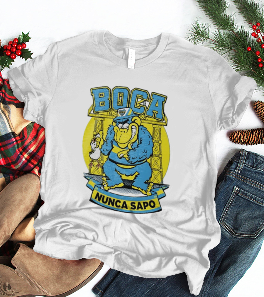 Boca Juniors Gorilla Wearing Cap Holding Chicken Boca Nunca Sapo T-Shirt