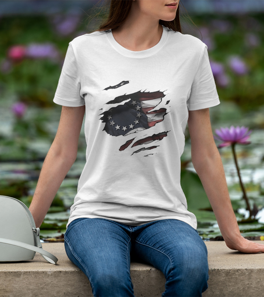 Betsy Ross American Flag Vintage Ripped Effect Patriotic T-Shirt