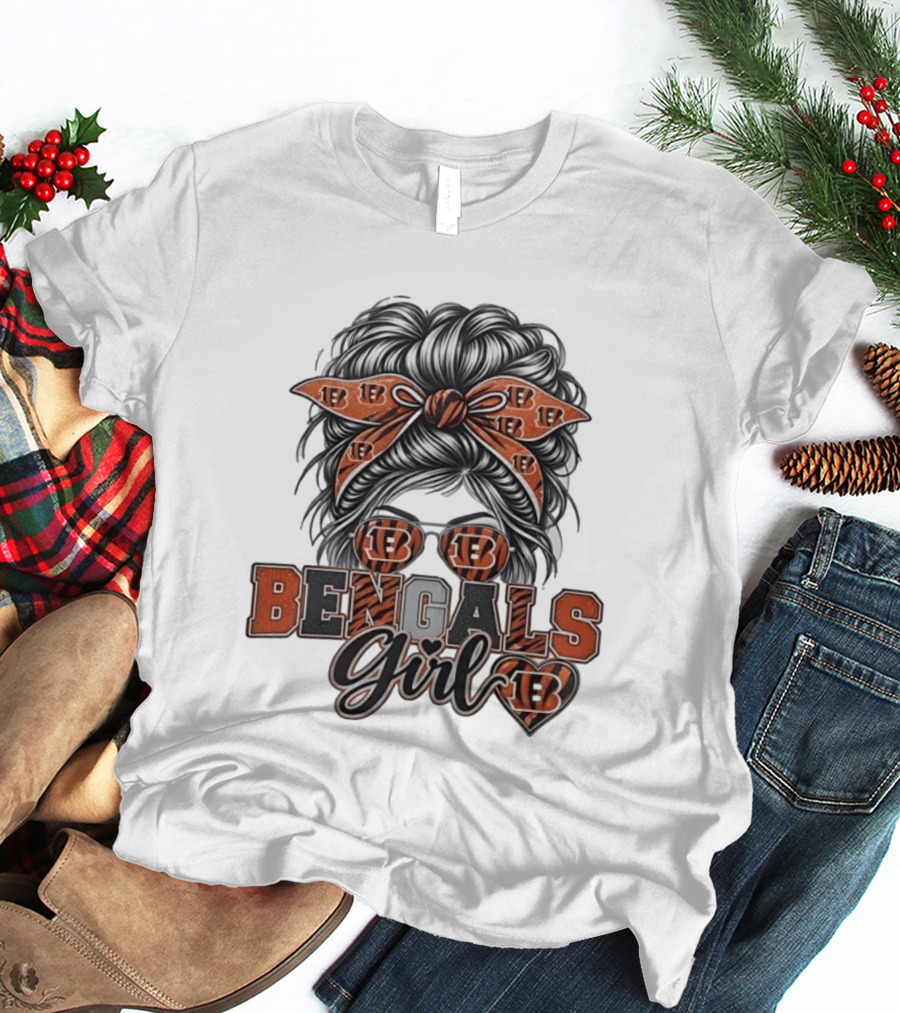 Bengals Girl Messy Bun Fan With Glasses And Bow T-Shirt