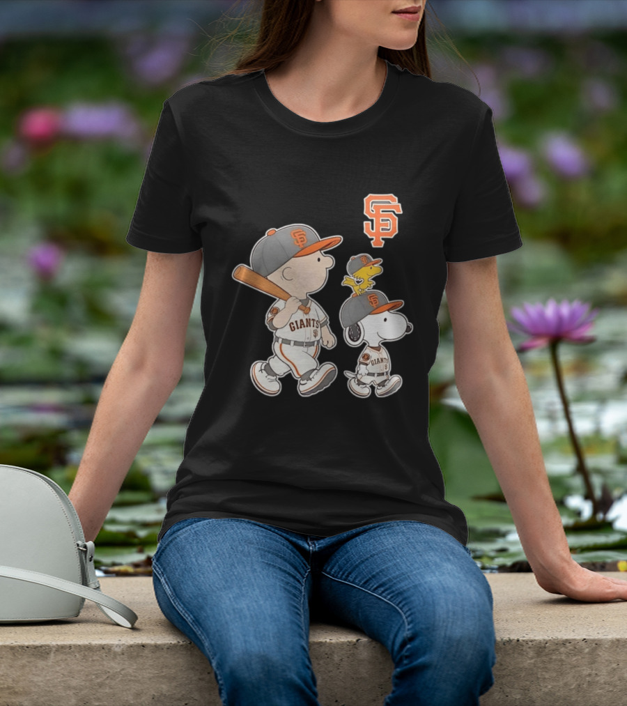 Woodstock Charlie Brown Snoopy San Francisco Giants Baseball Team T-Shirt
