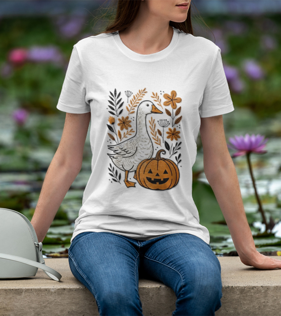 Goose With Jack O' Lantern Pumpkin Autumn Leaves And Flowers T-Shirt