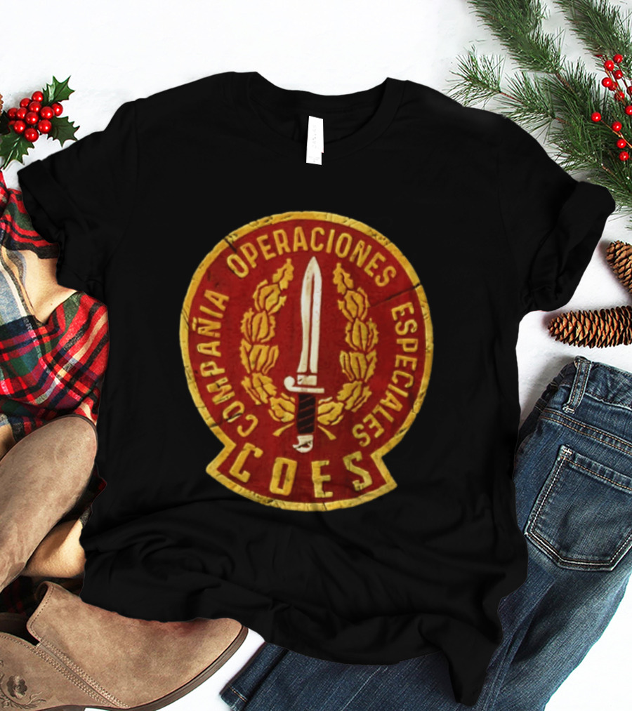 Compañía Operaciones Especiales COES Insignia With Tactical Knife T-Shirt