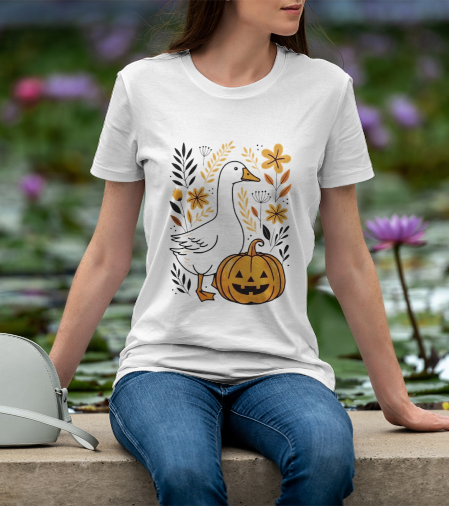 Pumpkin Jack O Lantern Goose Fall Farmhouse Floral Halloween T-Shirt