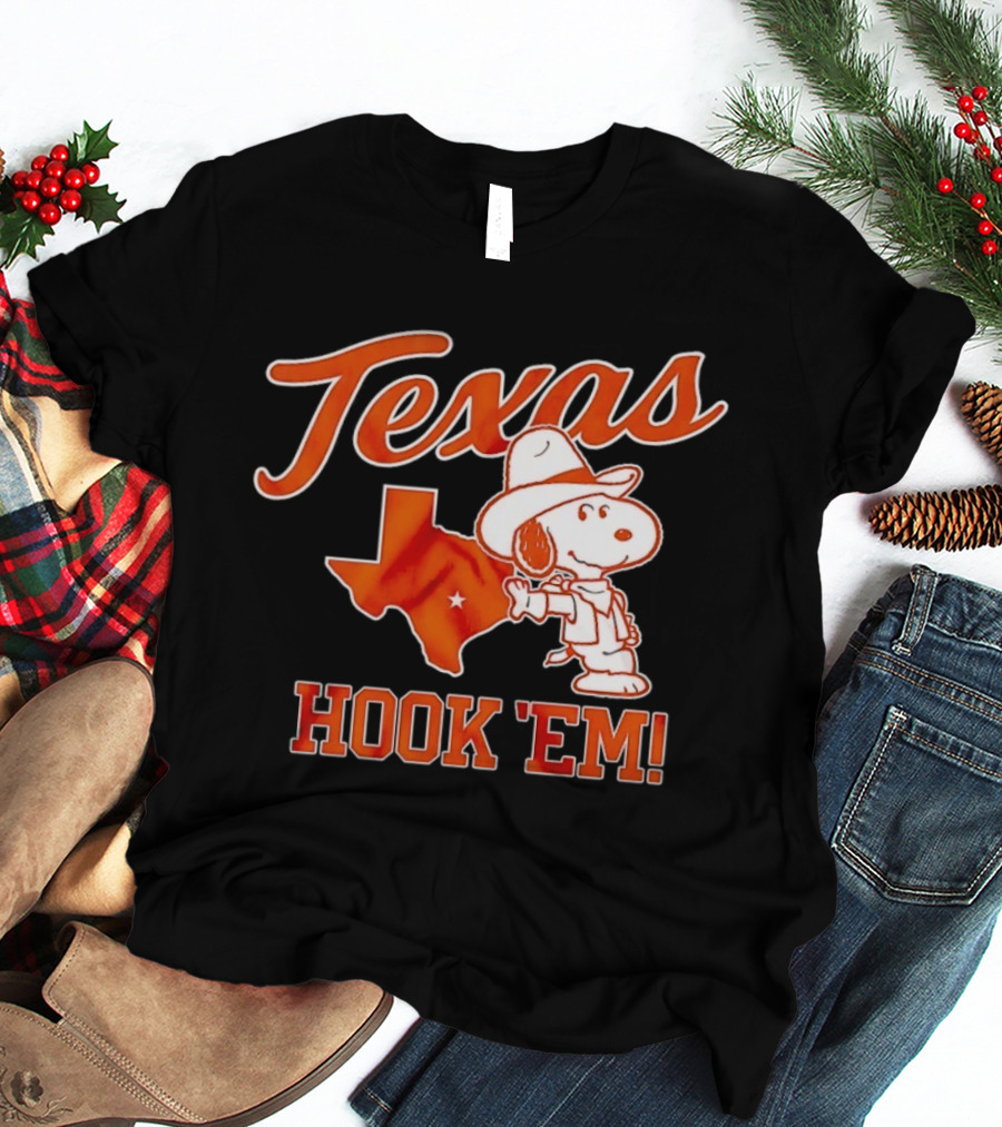 Texas Snoopy Hook 'Em Peanuts Cowboy Spirit T-Shirt