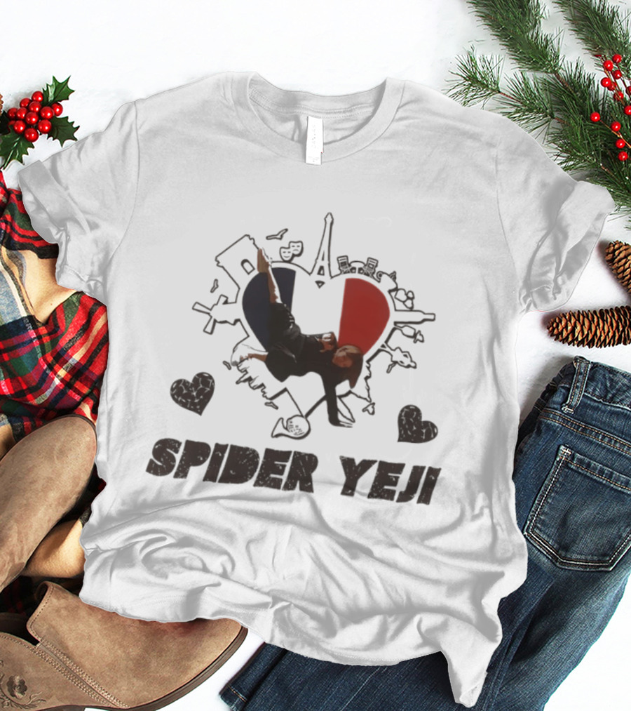 Spider Yeji France Heart Paris Travel ITZY T-Shirt