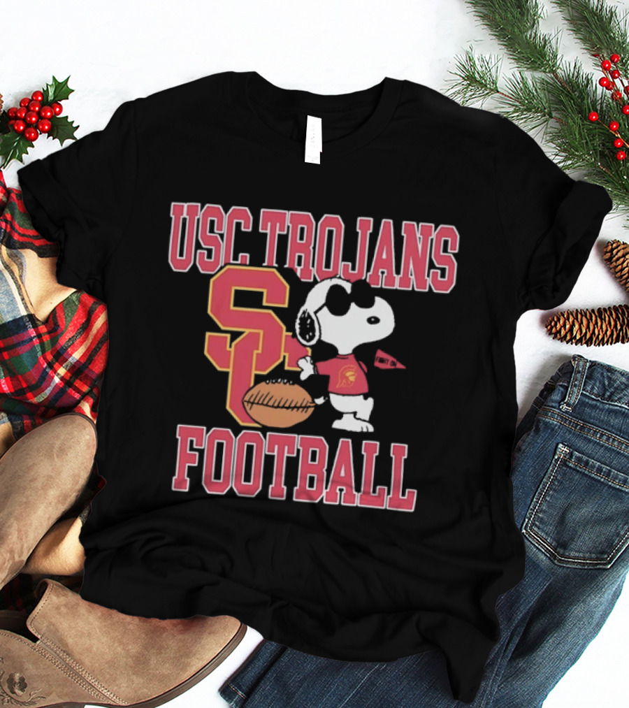 USC Trojans Snoopy Football Fight On University Of Southern California T-Shirt